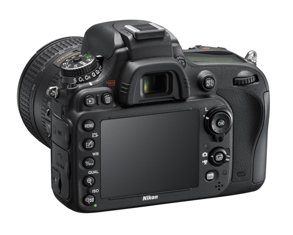 Nikon D610 24-85 VR image back